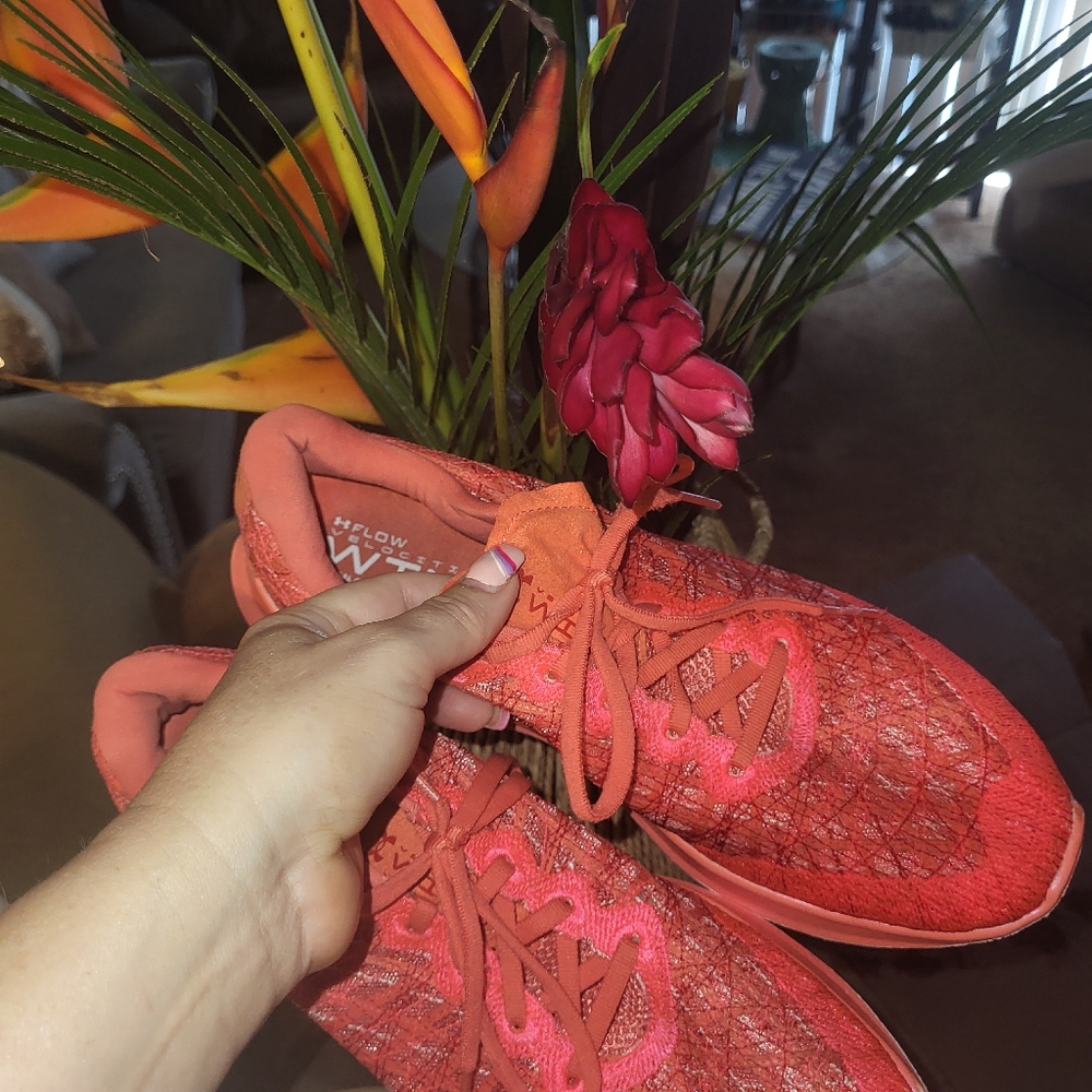 Under Armour FLOW Athletic Shoes - Picture 7 of 8